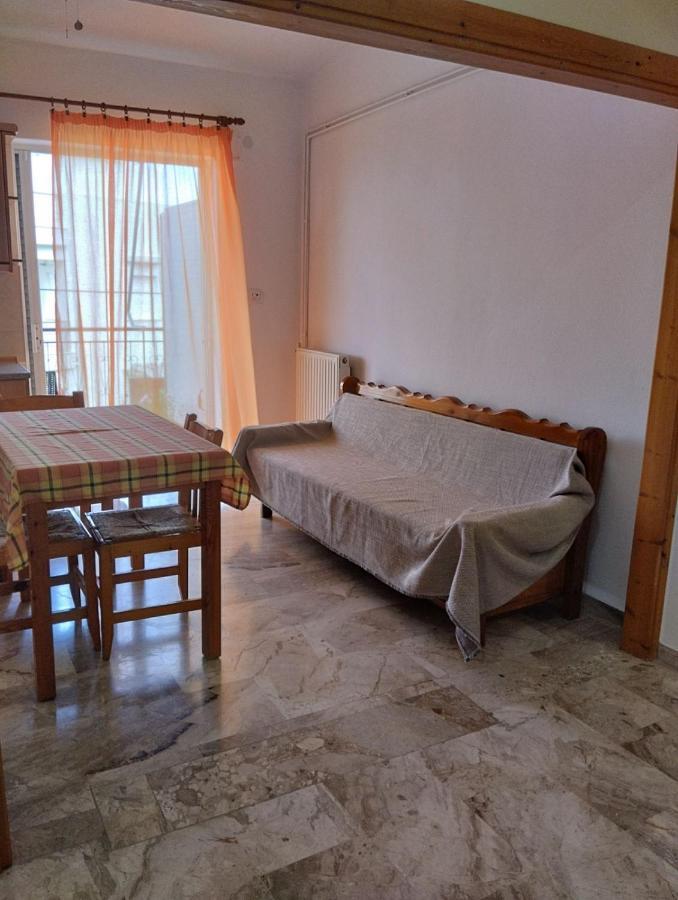 Katerina Apartments Kalamata Eksteriør billede